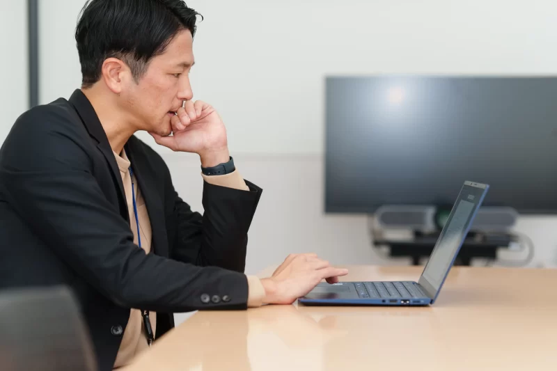 オプテックス株式会社 岡井 良文さん